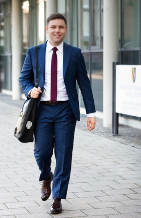 Bild: Denzlingens B�rgermeister Fabian Egle. Foto: Susanne Ganter.